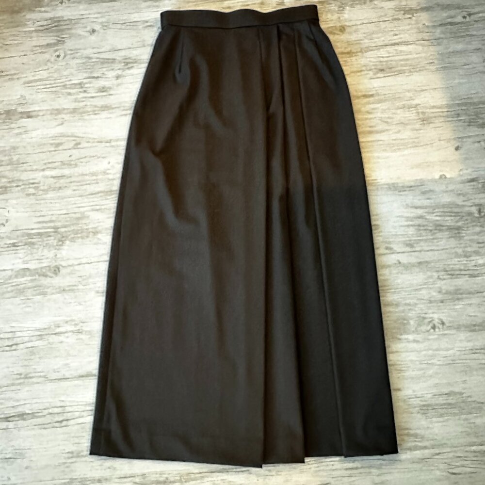 "New" Uniqlo pleated long skirt dark brown